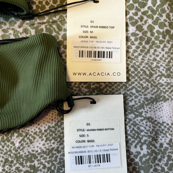 Basil Ribbed Set - Picture 2 of 2